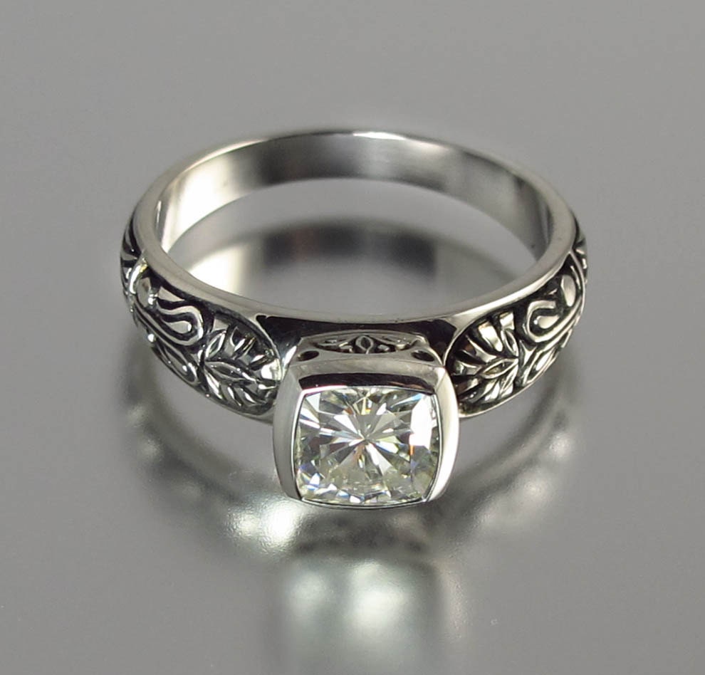 ALEXANDRA 14K ring with 1.7ct Cushion Moissanite
