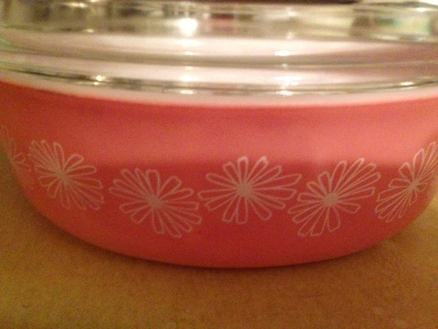 Vintage Pastel Pink Pyrex Cinderella Oval Casserole Dish with Lid, Shabby Chic Pink, Atomic, Daises