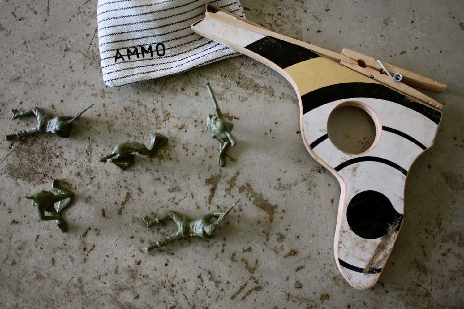 Skateboard Rubber Band Gun