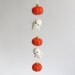 Halloween garland : FUZZ baby ghost garland - orange pumpkins