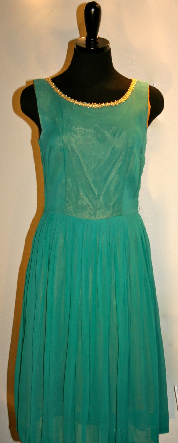 1960's Vintage Emerald Green formal dress