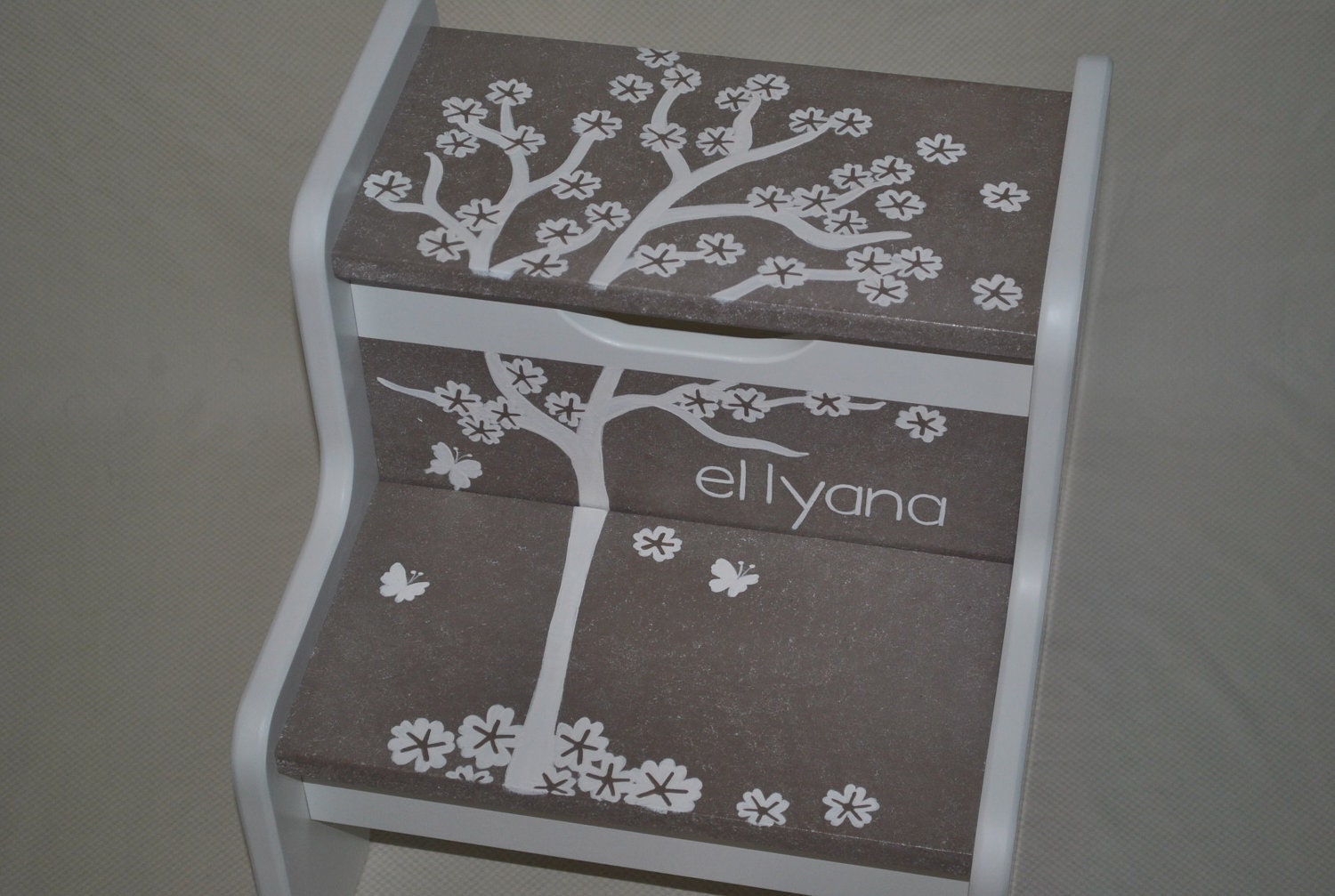 Kids Personalized 2 Step Stool - Falling Leaves