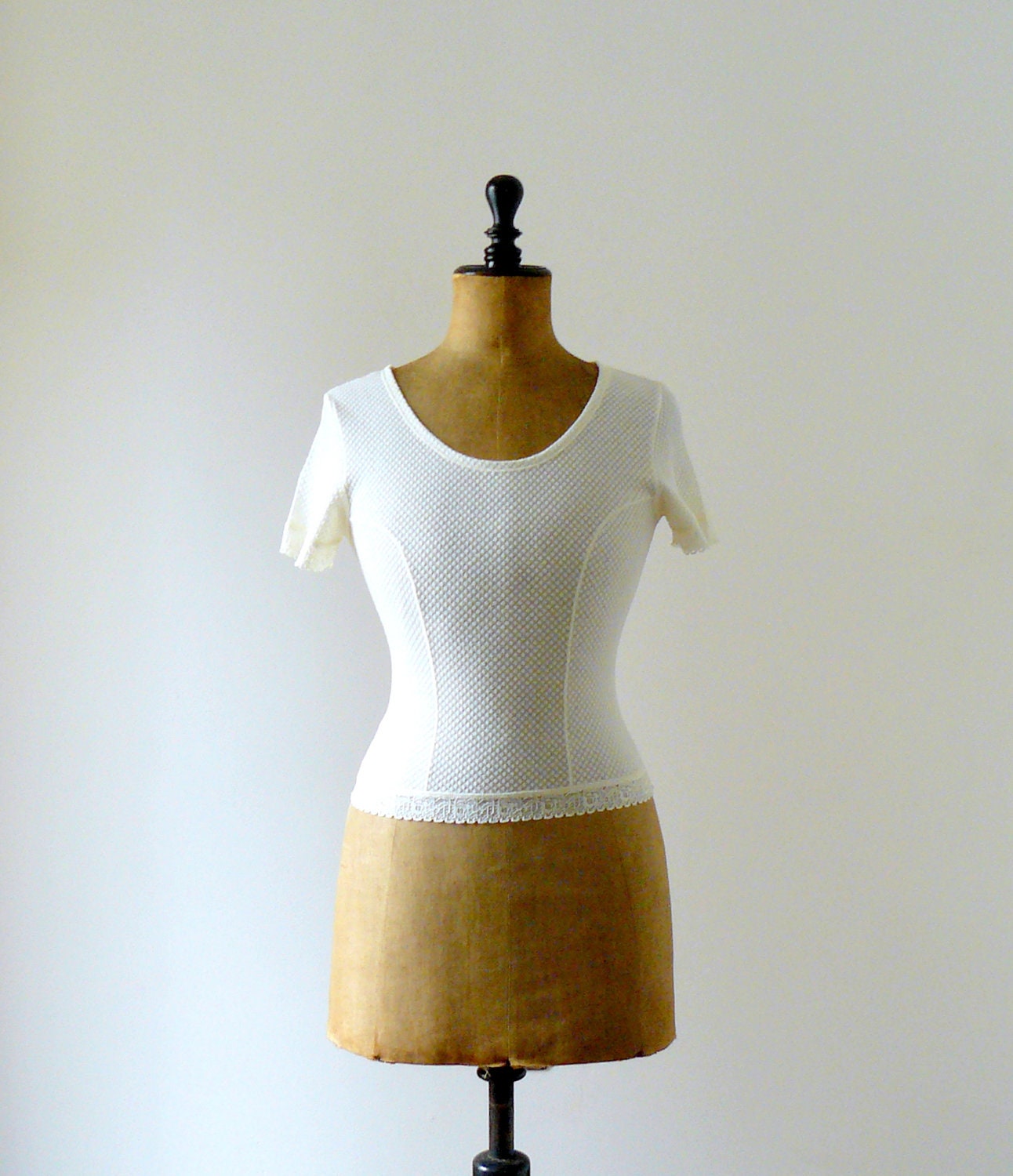 Vintage 1980s white stretchy lace top. lingerie
