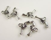 20 Silver Tierracast Six Shooter Charms