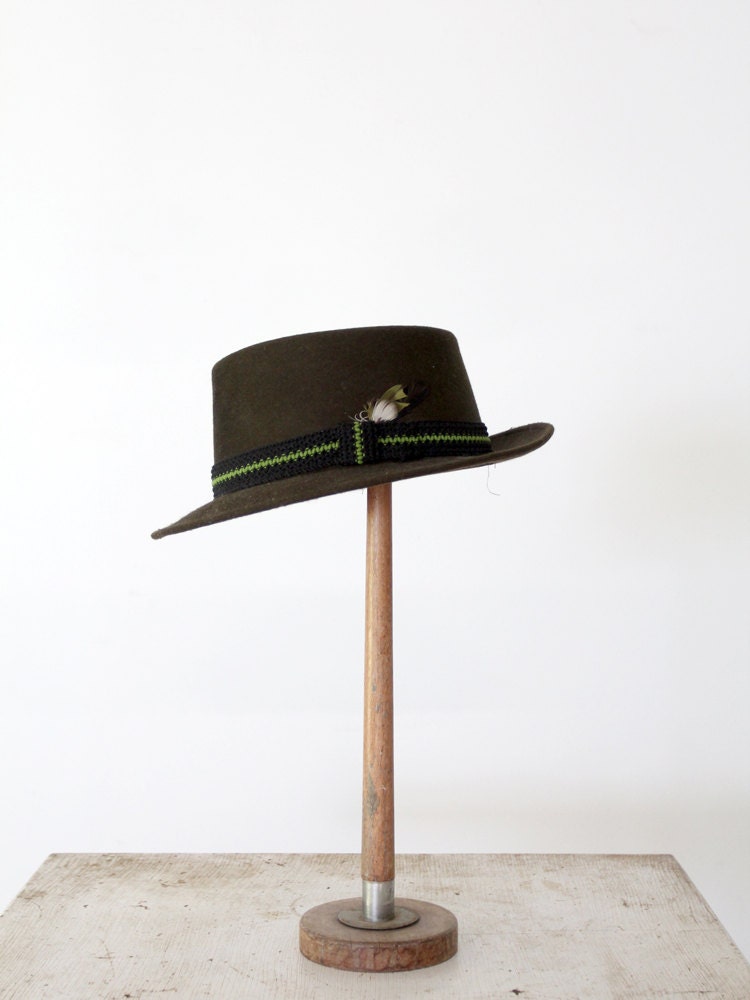 Vintage Fedora / 1950s Wool Fedora with Feather