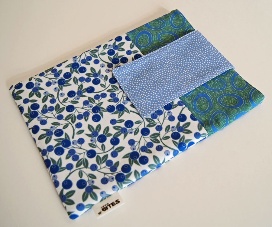 CLEARANCE SALE iPad Case Padded Sleeve Cover with Pockets - Beautiful Mothers Day Gift: Blueberry Patch iPad Case, ready to ship