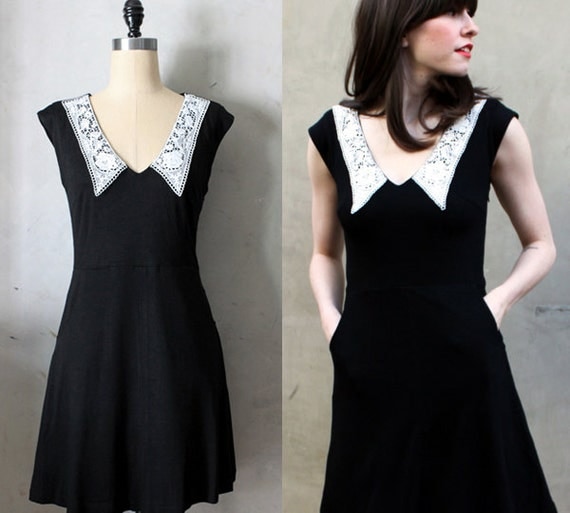 AN EDUCATION - White lace collar vintage inspired little black dress with pockets // stretch ponte knit // v neck // victorian