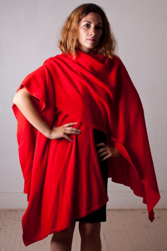 1970s Glam Red Cape Wrap / One size / High Fashion RGB Caftan Hood / Scarf / Vibrant Cherry Rouge Riding Hood