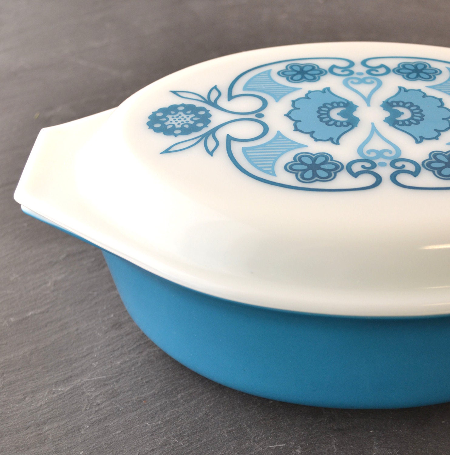 Vintage Pyrex Horizon Blue Pattern Blue Deco Oval by KOLORIZE