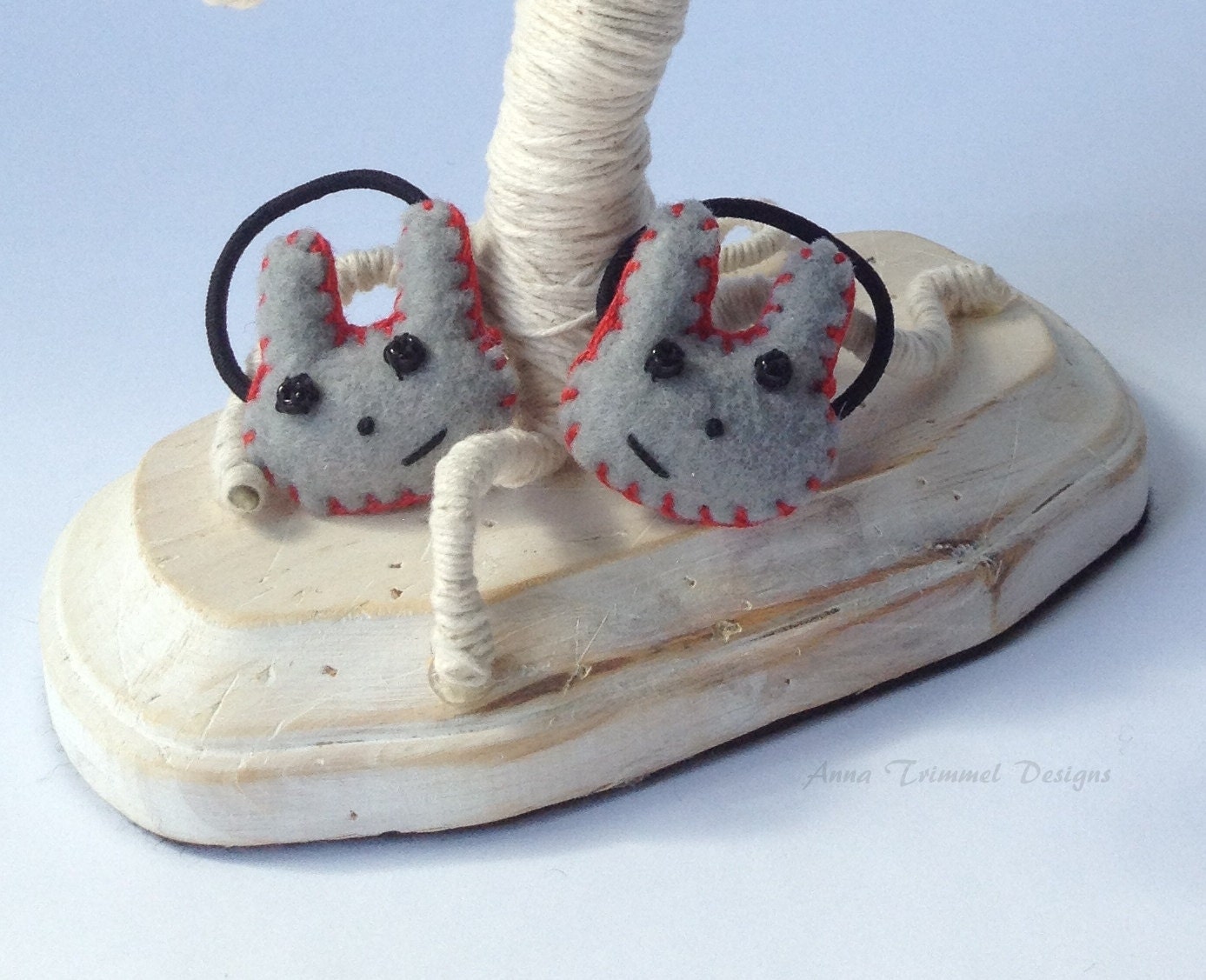 Felt Bunny Hairband ponytail - Hair Accessories - Kawaii - grey red