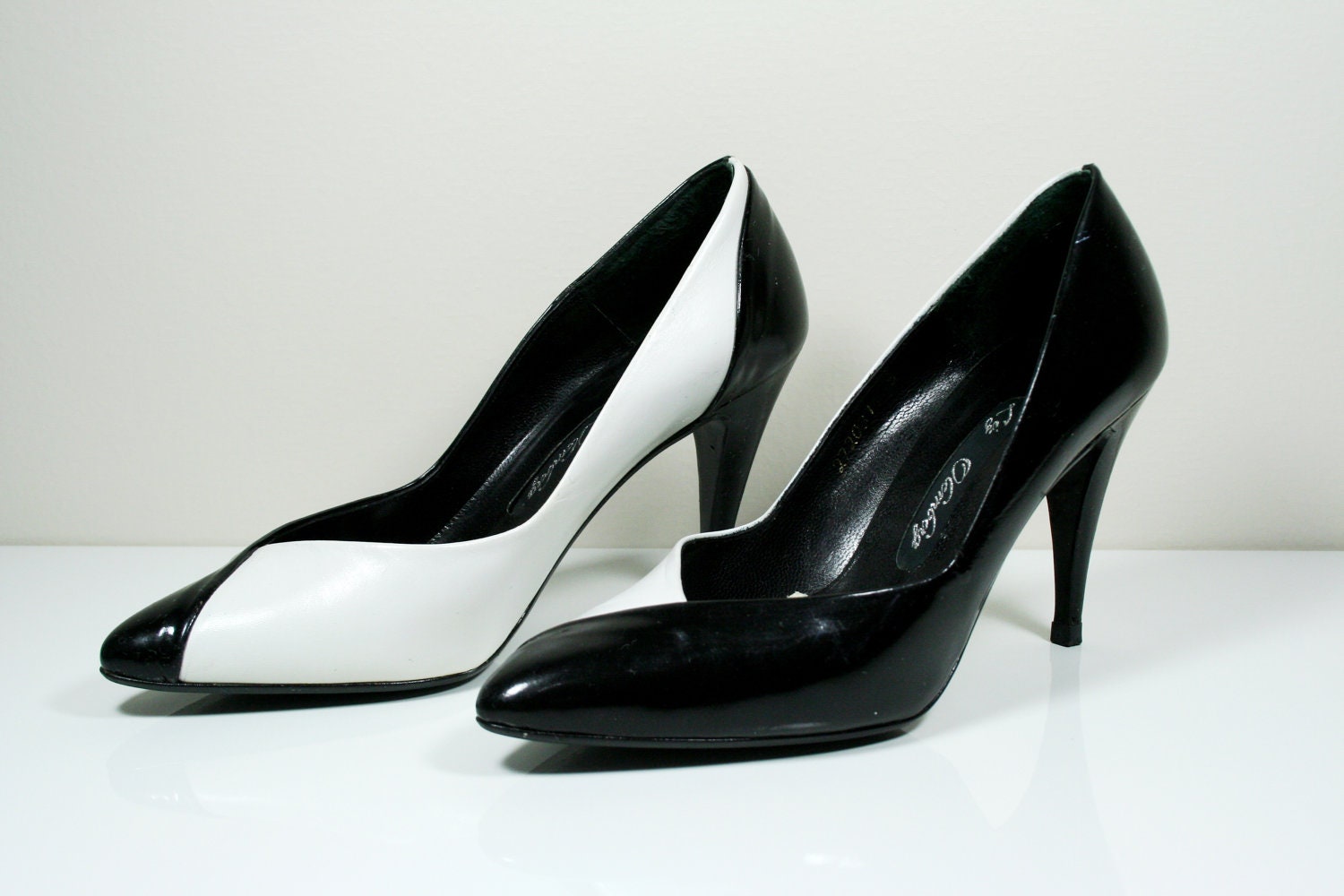 Black and White Leather Vintage Heels by Liz Olemberg, Size 5