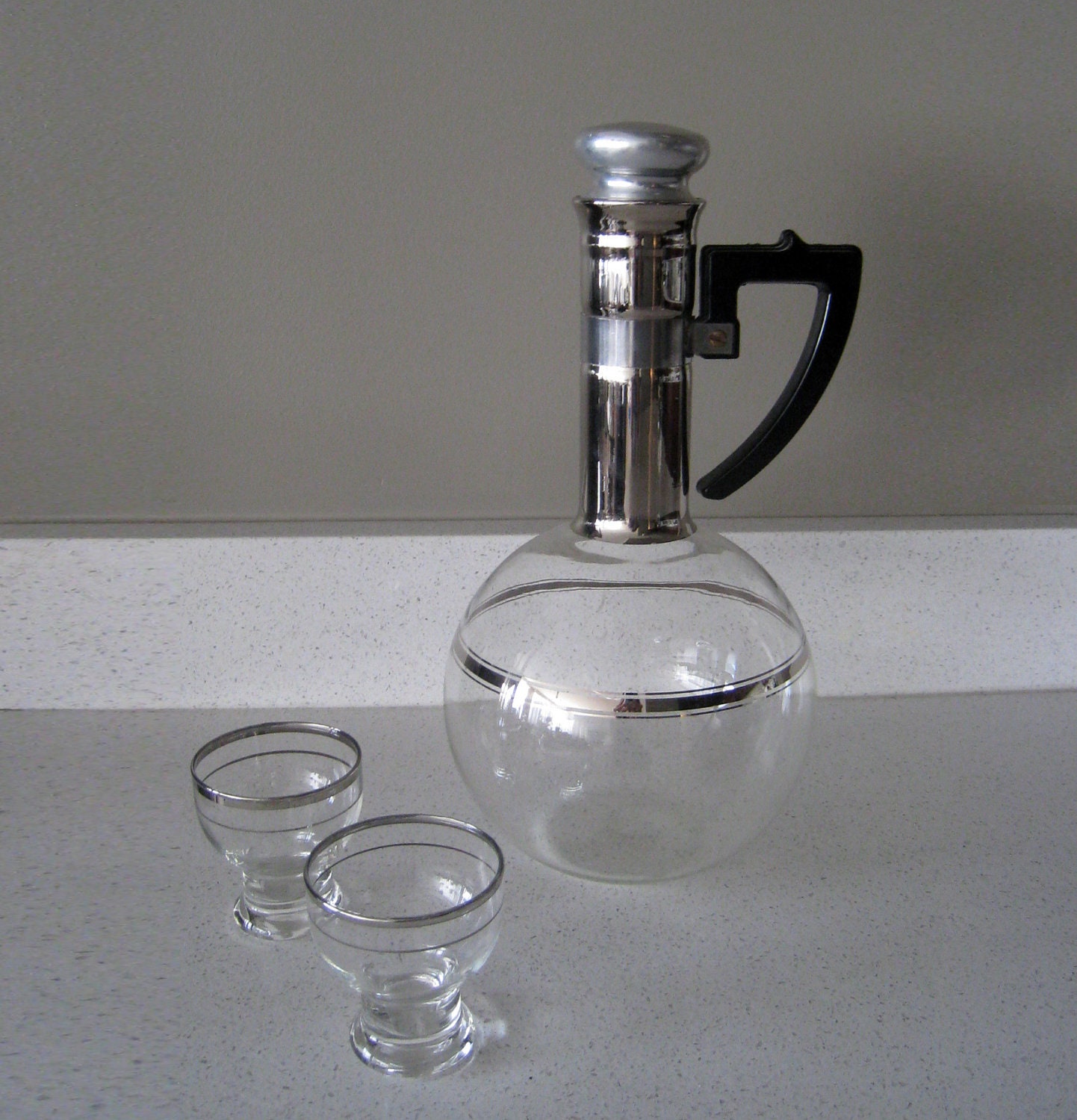 Vintage Pyrex Round Silver Line Serving Carafe