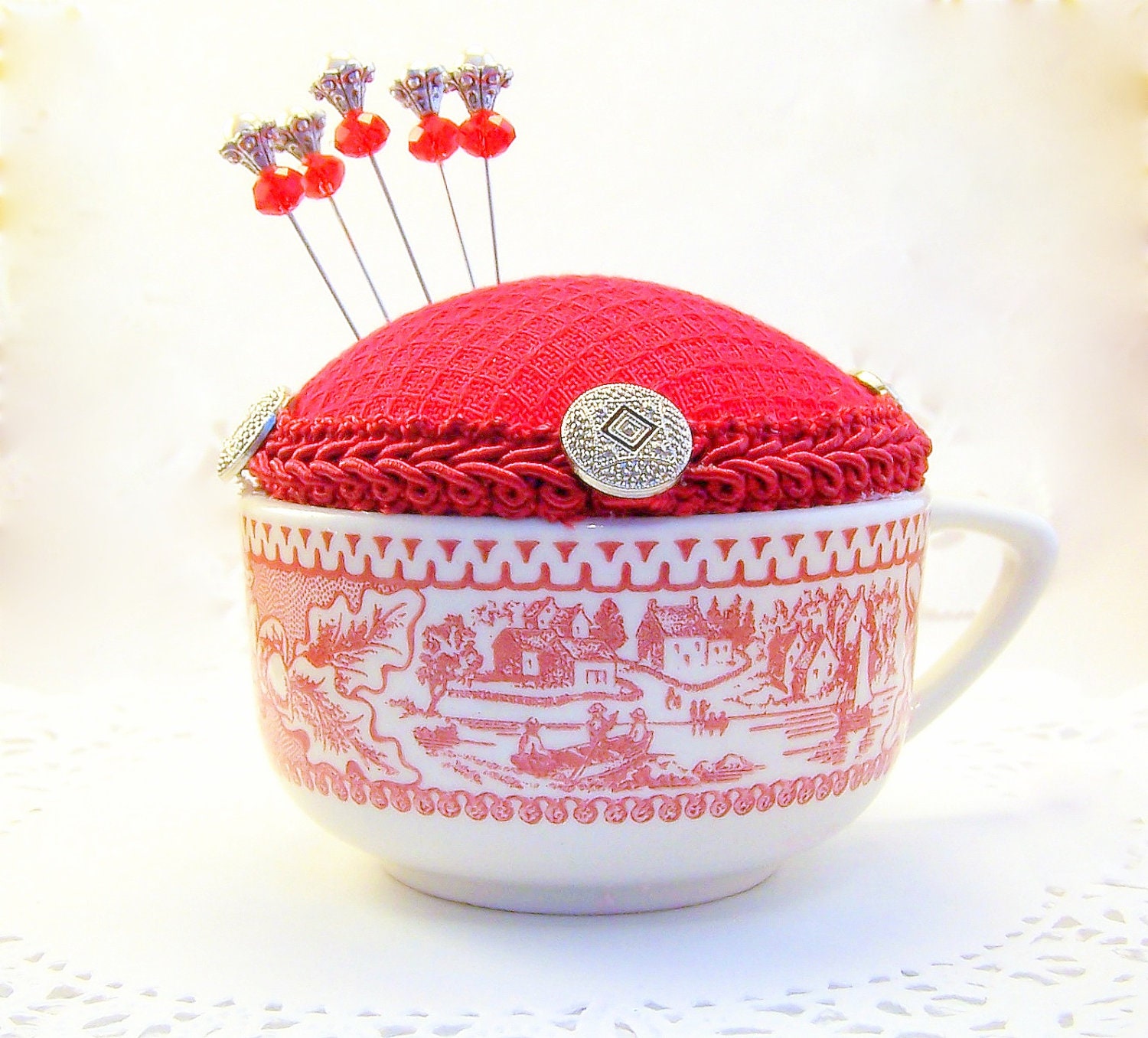 Needlecraft vintage teacup pincushion light red transferware dish holiday gift under 20 straight pins kitchen swing room quilter tagt tenx