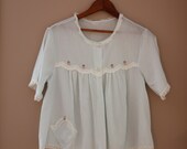 Vintage Lace Trimmed Sleepwear Top (MEDIUM)