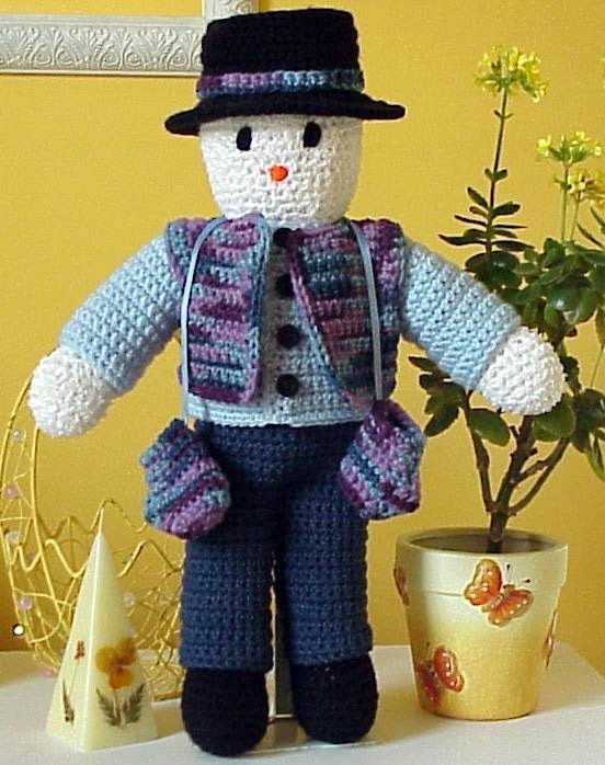 CROCHET PATTERN Easy Doll Snowman Frosty