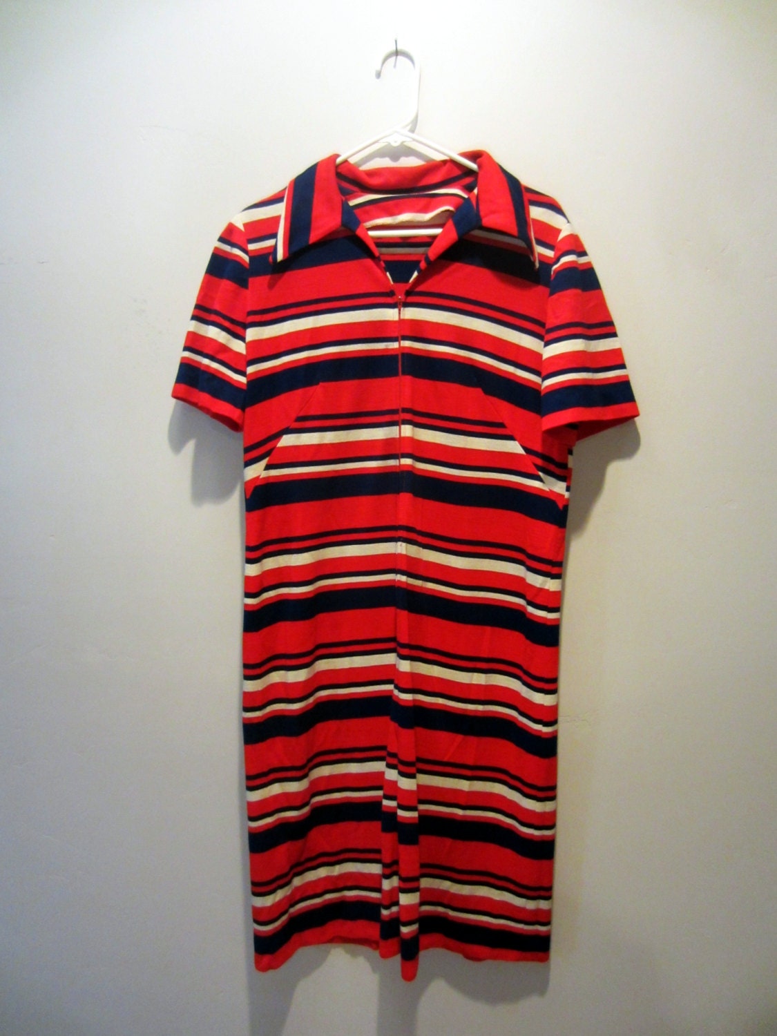 Red, white, and blue striped vintage dress - collared - short-sleeved - knee-length - zipper