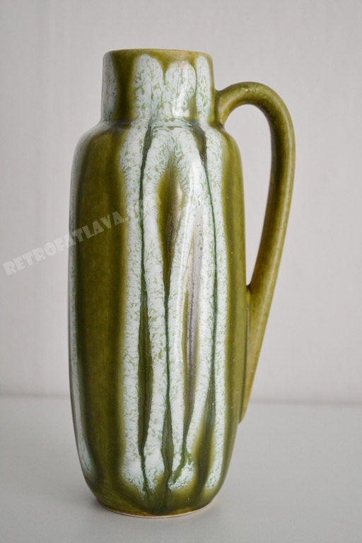 Scheurich West German Pottery vase  275-20