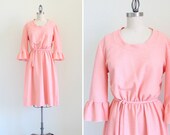 Vintage 60s Dress . Peach Mad Men Dress . Bell Sleeve Day Dress . 1960s Mod Dress . size Large XL