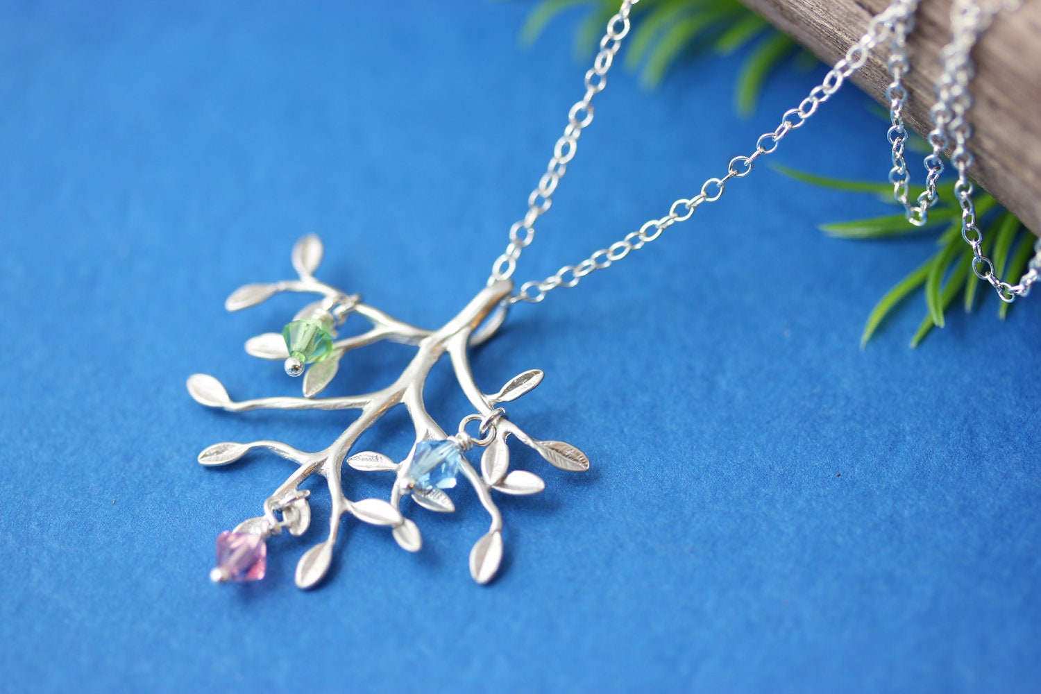 Personalized birthstone necklace . Family Birthstone tree Necklace. Family Jewelry . Family tree Necklace