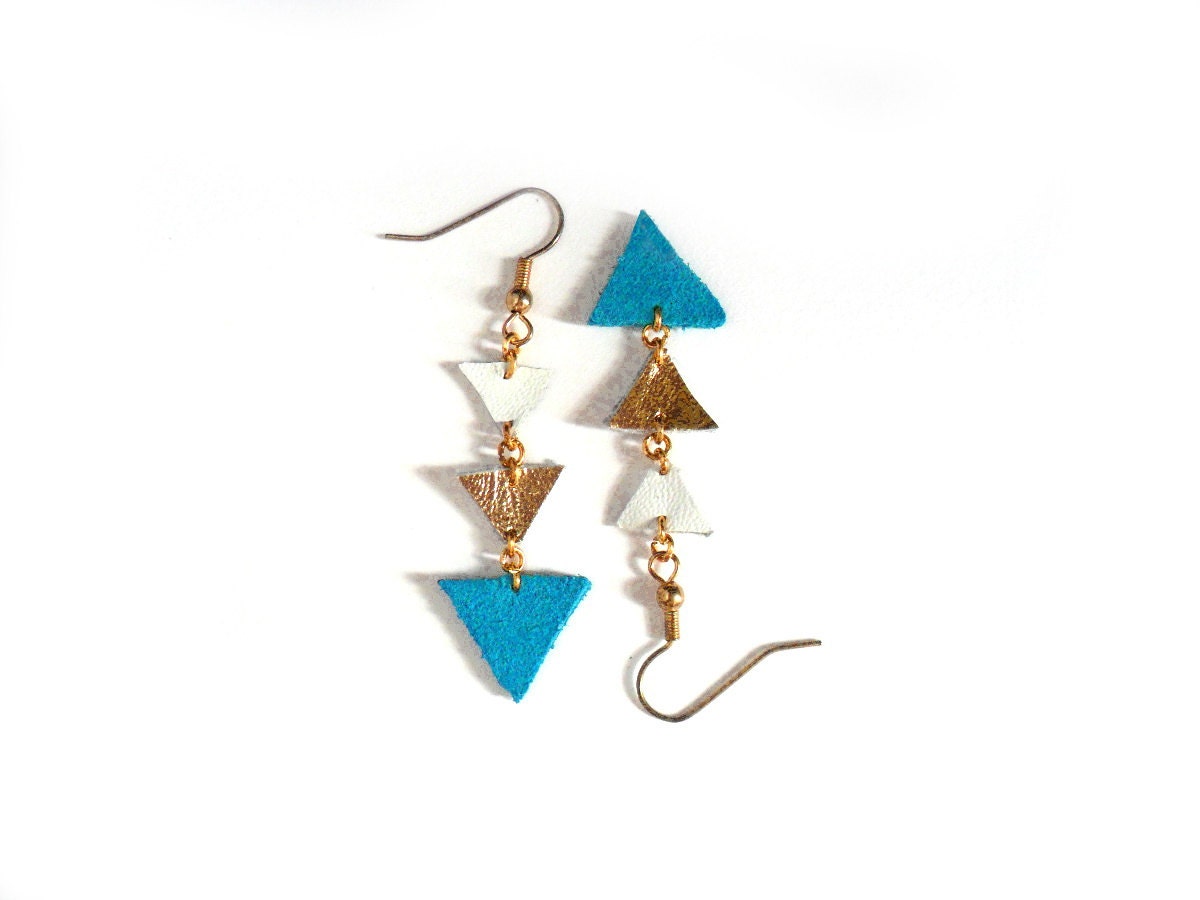 Arrow earrings in gold, white and turquoise leather geometric triangles - FushiaGold Arrow earrings in gold, white and turquoise leather geometric triangles - FushiaGold