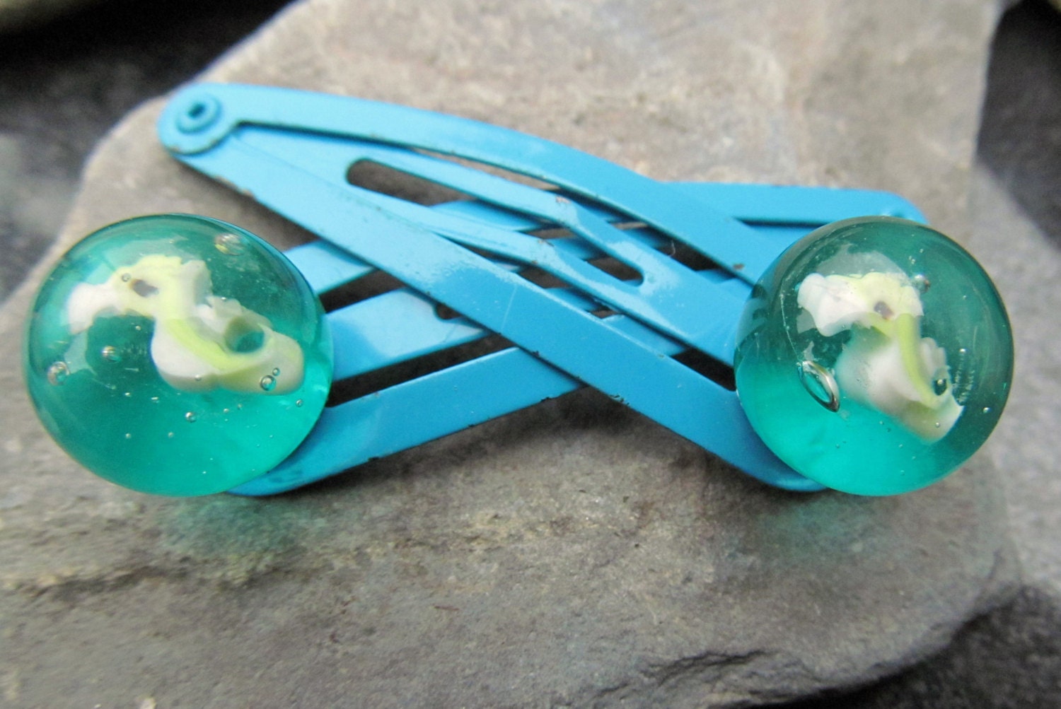 Sammy the Seahorse lampwork cabochon hairclips aqua