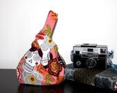 Errand runner Mini Small Pouch - Notions -Keys - Phone - headphones, Cosmetics - Travel - Gift giving - self closing - Wristlet