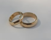 Hammered Yellow Gold Domed Wedding Band Set