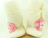 Marshmallow Fleece Baby Boots for Girls. Fleece and Faux Sheepskin Baby Booties Christening Baby Booties Baptism Baby Ugg Shoes