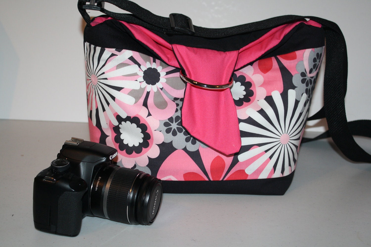 Camera Bag Dslr camera  bag lens case Hobo Purse Womens  Xtra pkts Holds Up to 4  Lens  Pink Grey Flower Shower LG XcessRize Designs