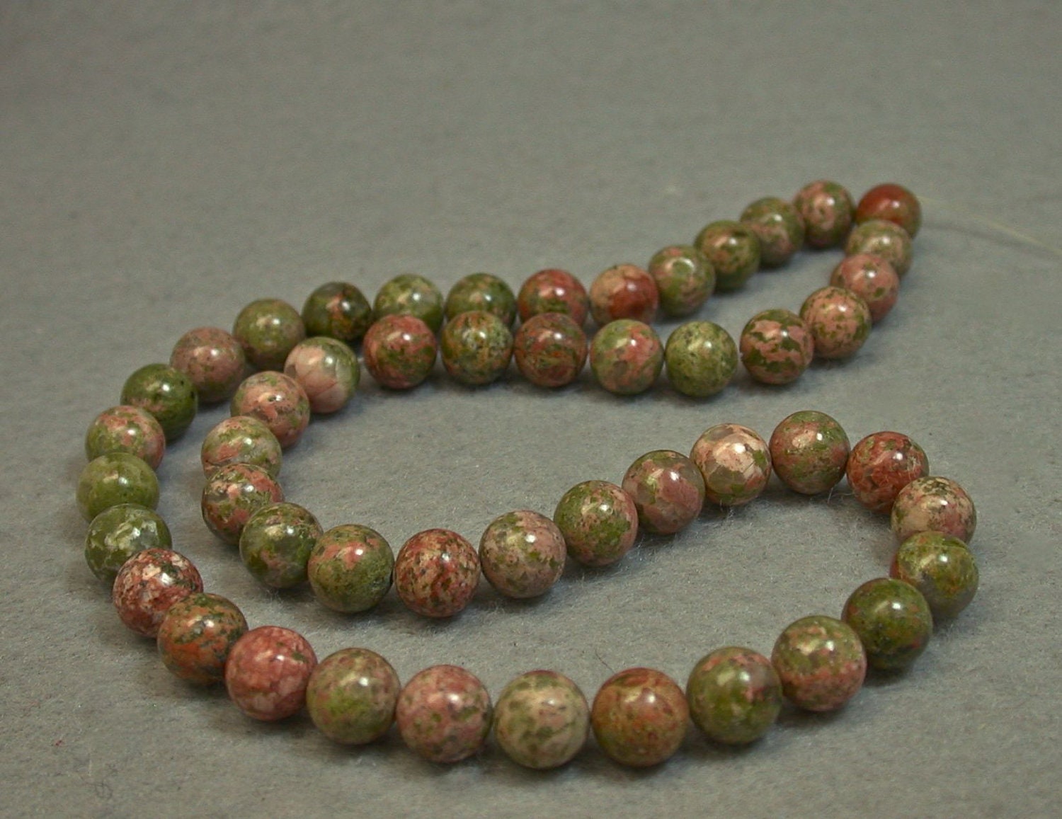 Vintage UNAKITE A grade Coral Green Beads 8mm pkg50 rb130