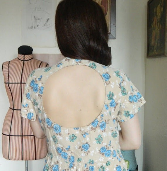 DIY Beige and Blue Floral Print Vintage Dress with Circle Cut-out
