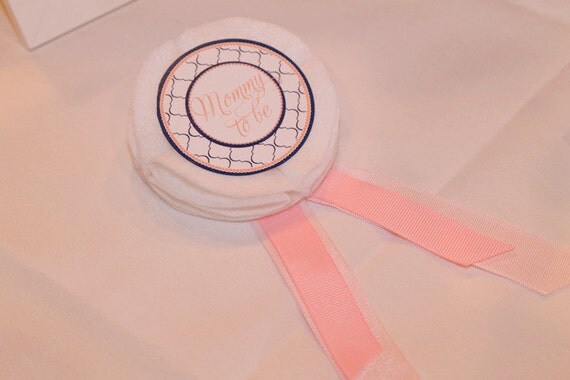 MODERN QUATREFOIL Printable Mommy-To-Be Badge Il_570xn