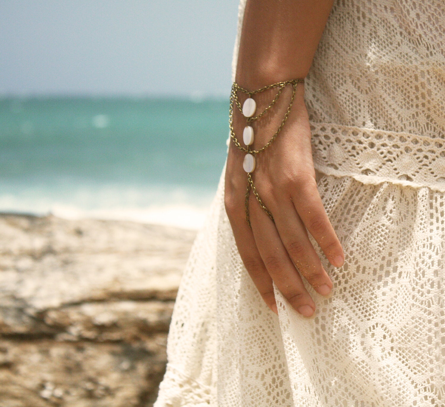 Slave Bracelet Hand Bracelet Piece Hipster Bronze Chain Bohemian Mother Pearl Beads Triangle Hand Jewelry Bridal