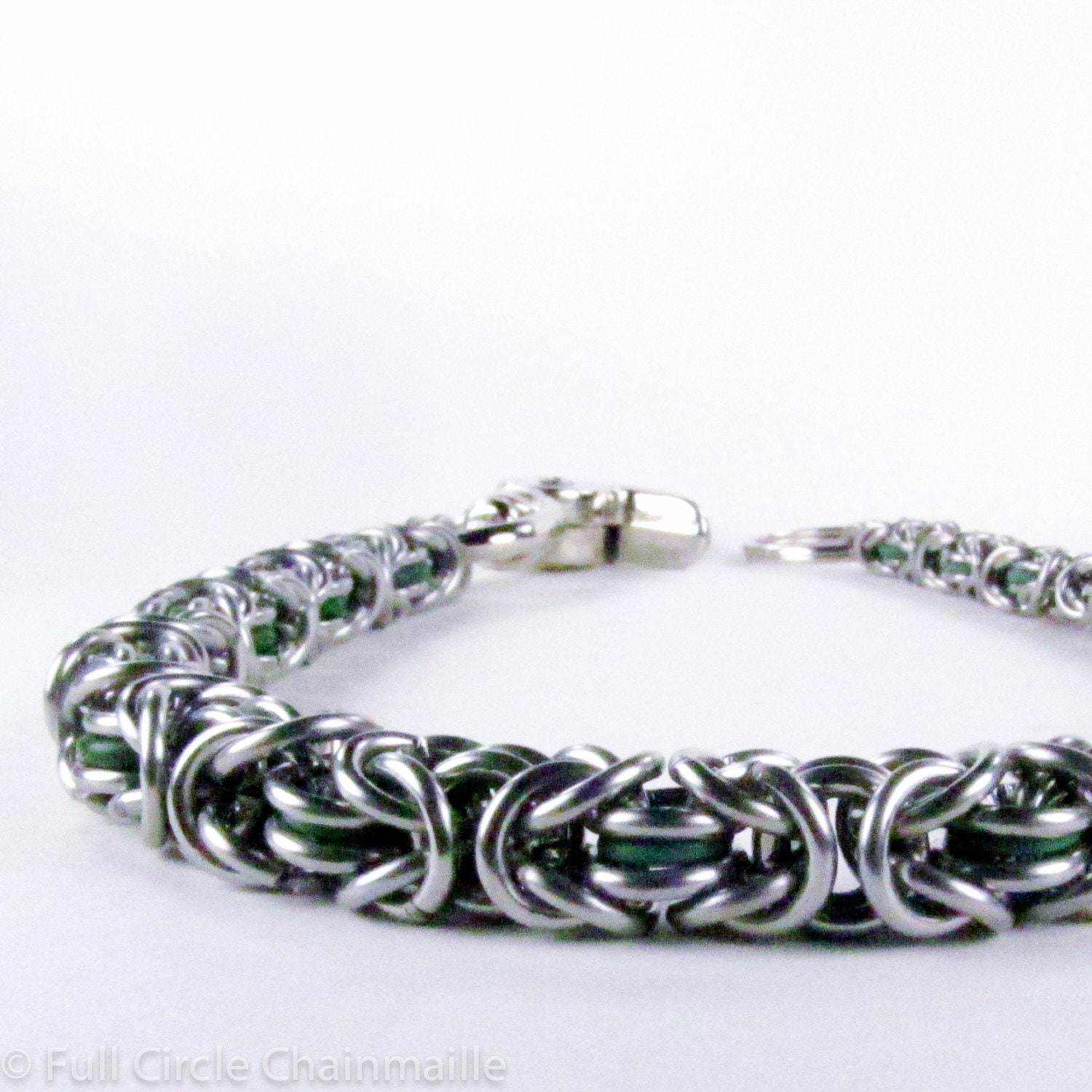 Green Chainmaille - Wallet Chain - Graduated Byzantine (Thick to Thin)
