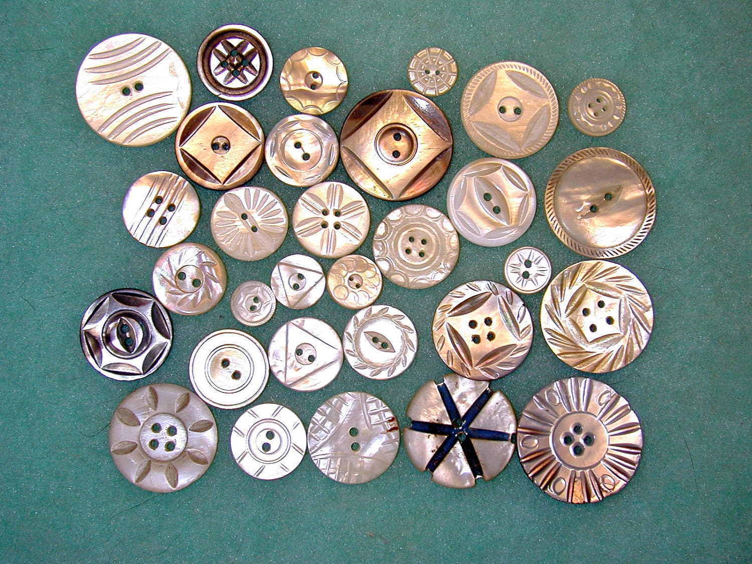 31 Vintage Antique CARVED Shell Mother of Pearl Abalone Buttons 1/2" to 1 1/4"