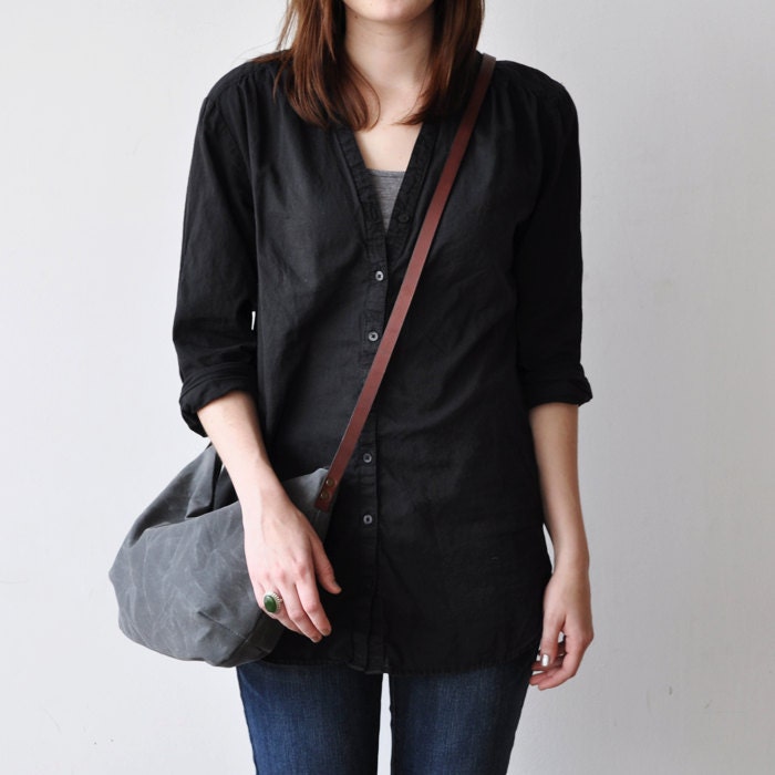 DAY BAG - waxed canvas/charcoal