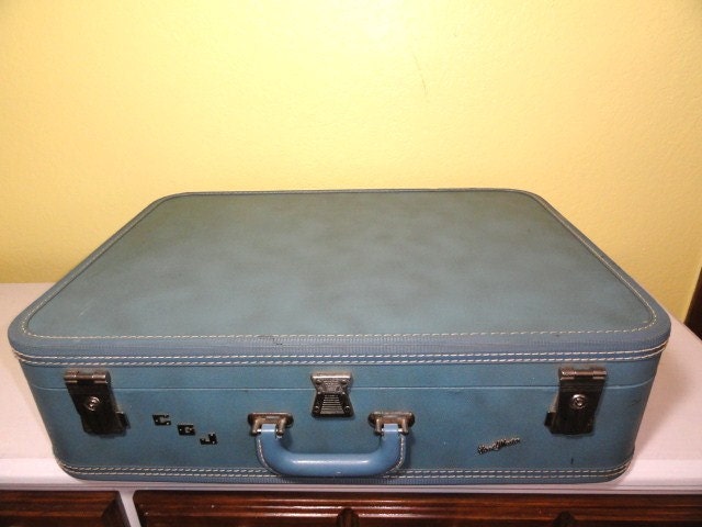Vintage Blue Suitcase Luggage Travel Case Lavender Satin Lining StratOMaster
