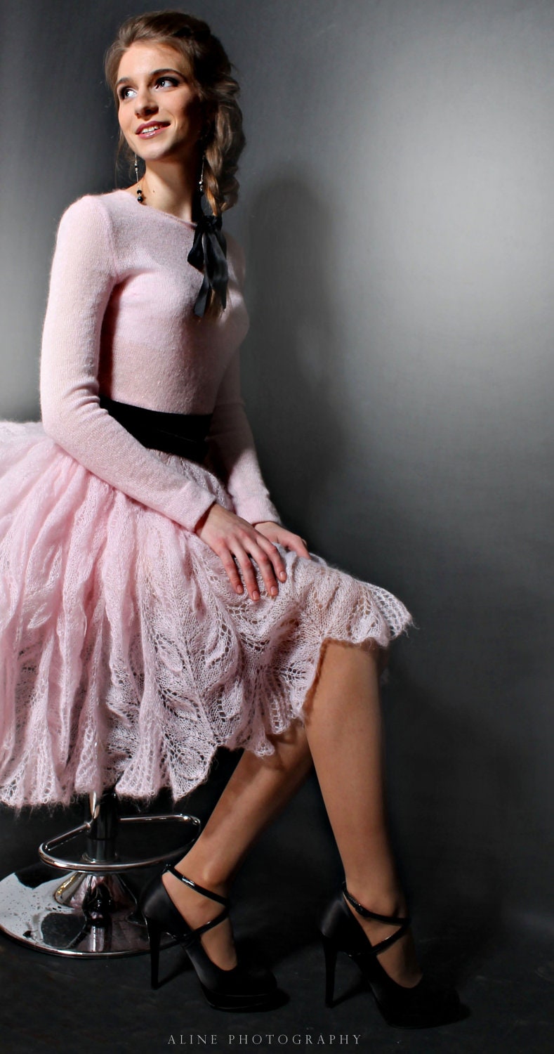 Knitted dress, pink color, very romantic and light ( free shipping)