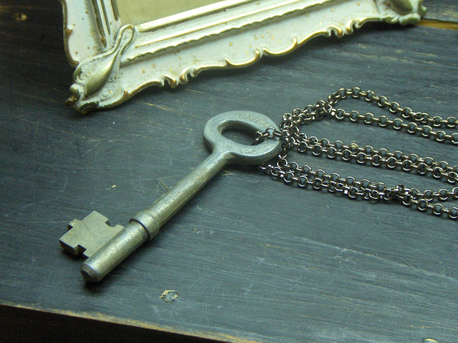 The Cabinet of Curiosities. Antique Simple Skeleton Key Necklace.