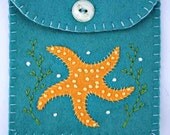 Felt coin purse. Turquoise starfish.