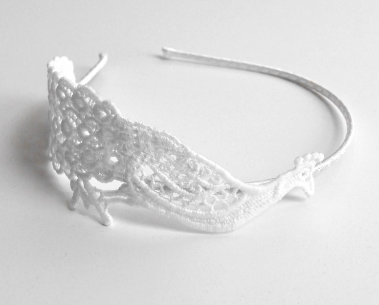 White Lace Peacock Headband - Bridal Headband For Her - Bird Fascinator