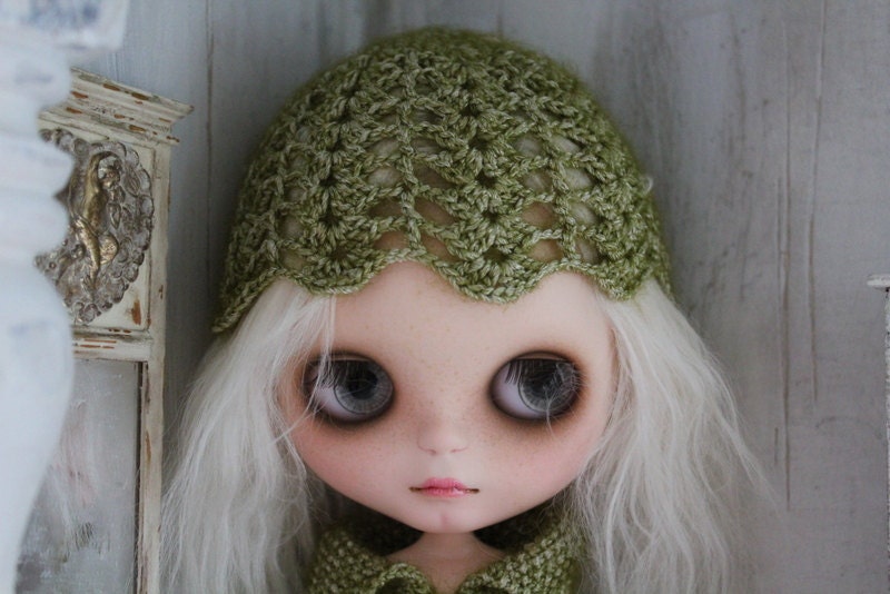 Hat for Blythe Doll (granny knit)