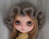 Hat for Blythe Doll (granny knit)