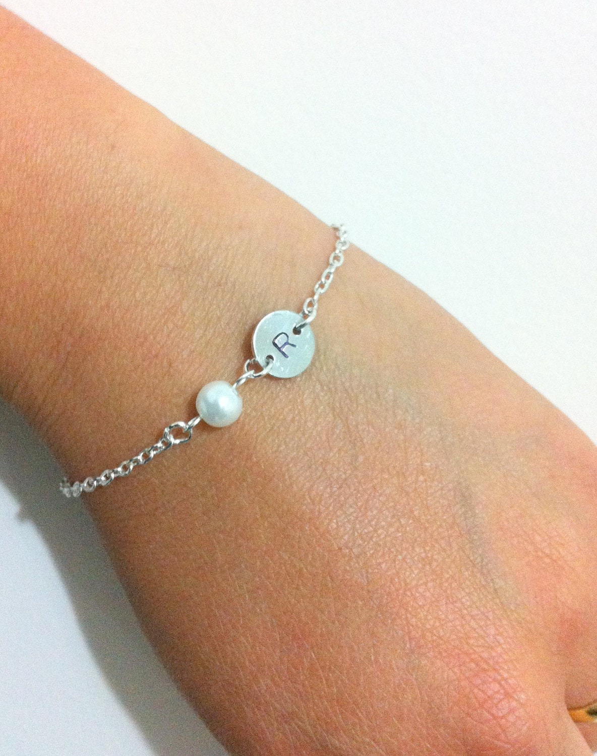 Simple Personalized Initial and Pearl Bracelet gift  - Bridesmaid Gifts,Initial Bracelet ,Wire wrapped pearl