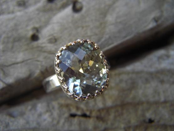 Medieval ring in sterling silver with a green amethyst