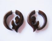 Beautiful wooden fake gauge earrings- brown