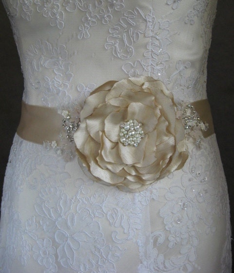 Wedding sash, Bridal dress sash accessory,  ribbon belt, Champagne Nude crystal rhinestone lace flower rose romatic vintage inspired