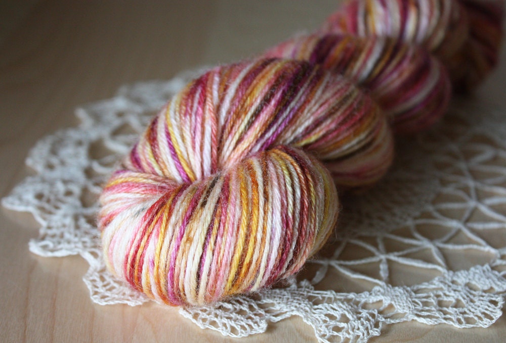 Hand Dyed Yarn / Fingering Weight / Raspberry Gold Caramel Superwash BFL Bamboo