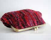 wool clutch purse.kiss lock clutch. kiss lock wool purse. red and purple wool purse.