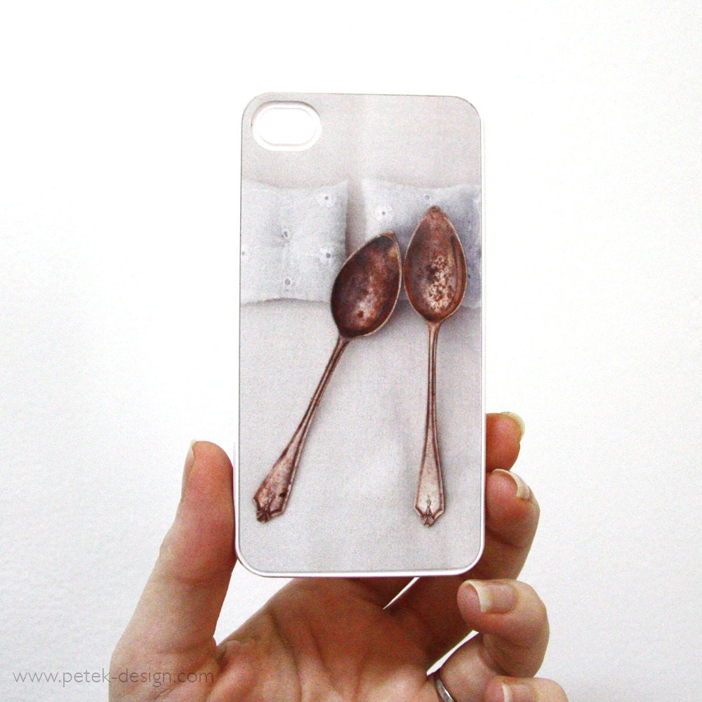 Spooning iPhone 4 /4s Case. Whimsy Gadget Accessory. White Romantic Unique Wedding gift READY TO SHIP